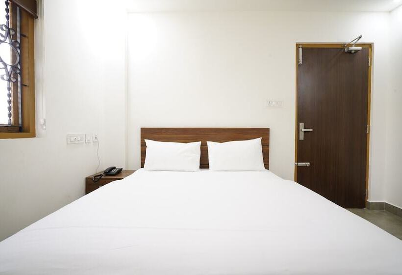 فندق Halo Residency