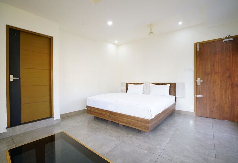 فندق Halo Residency