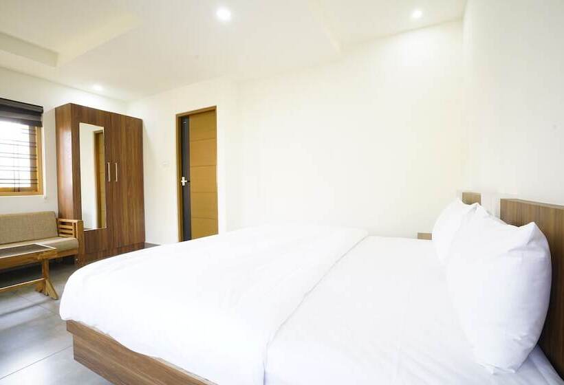 فندق Halo Residency