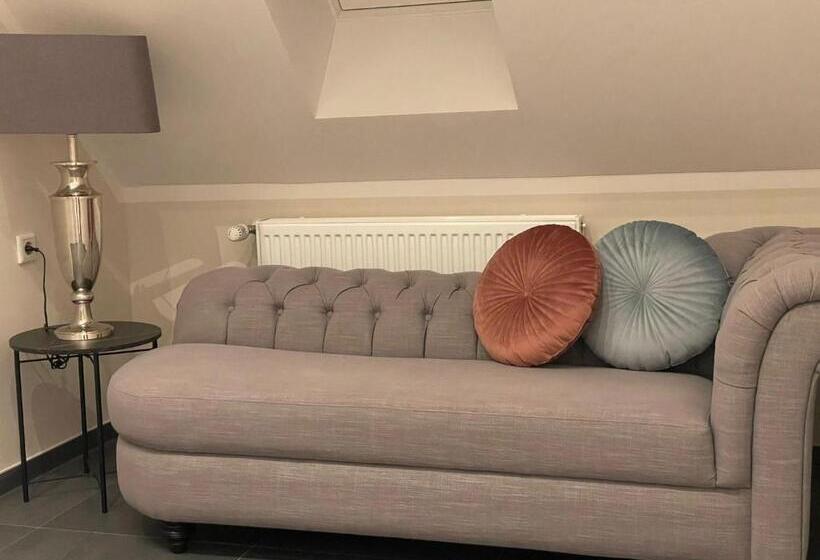 Отель Haus Boutique