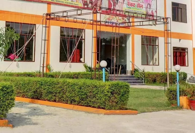 ホテル Oyo Flagship 81412 Gayatri Parks