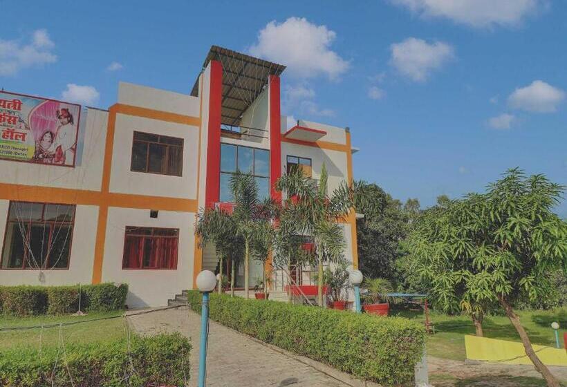 فندق Oyo Flagship 81412 Gayatri Parks