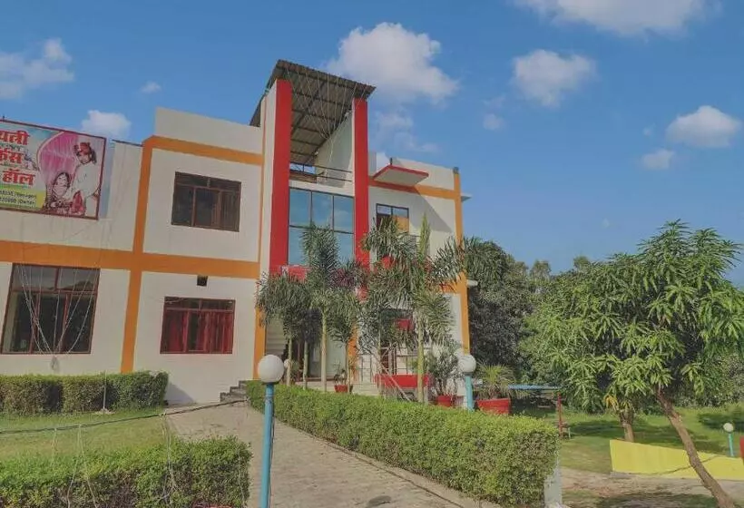ホテル Oyo Flagship 81412 Gayatri Parks