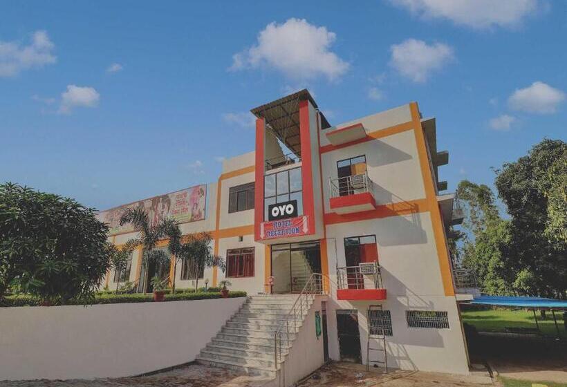 فندق Oyo Flagship 81412 Gayatri Parks