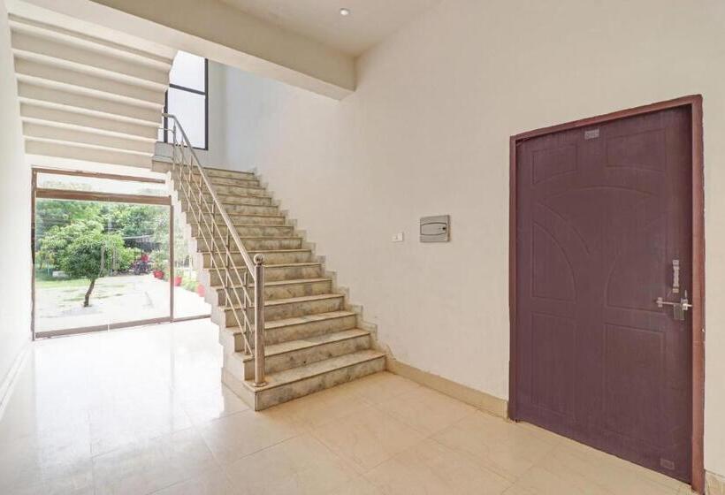 فندق Oyo Flagship 81412 Gayatri Parks