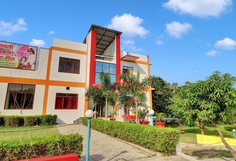 فندق Oyo Flagship 81412 Gayatri Parks