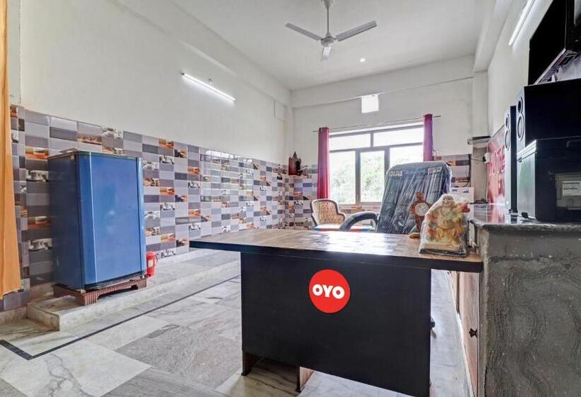 فندق Oyo Flagship 81412 Gayatri Parks