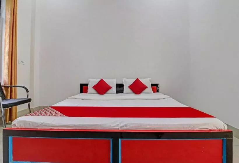ホテル Oyo Flagship 81412 Gayatri Parks