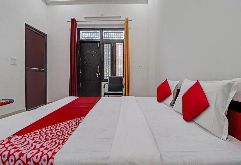 فندق Oyo Flagship 81412 Gayatri Parks