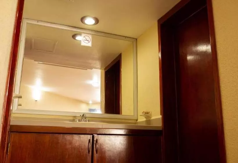 Hotelli Plaza Mazari