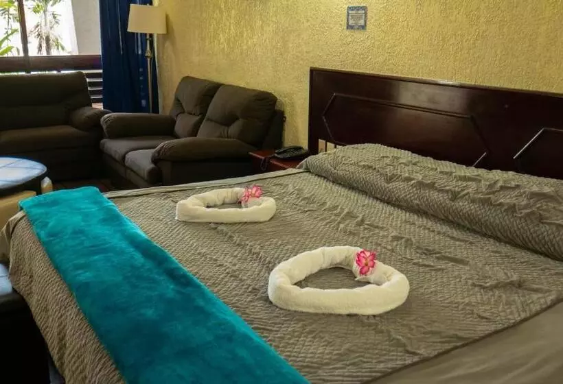 Hotelli Plaza Mazari