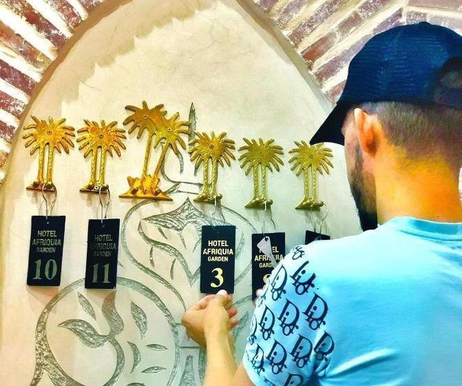 هتل Riad Zen Oasis