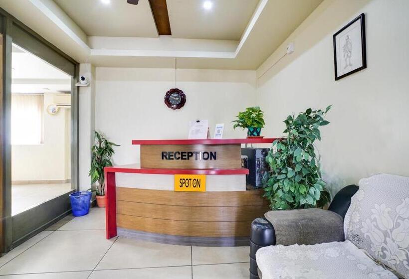 Hotel Spot On Swagath Tourist Home