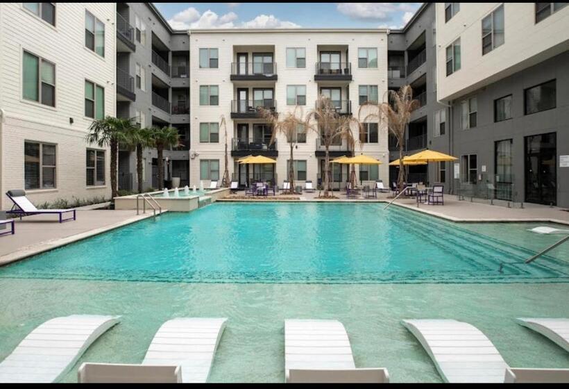 Luxury Stays With Tylaco