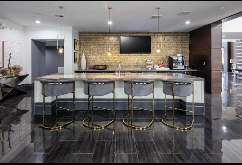 Luxury Stays With Tylaco