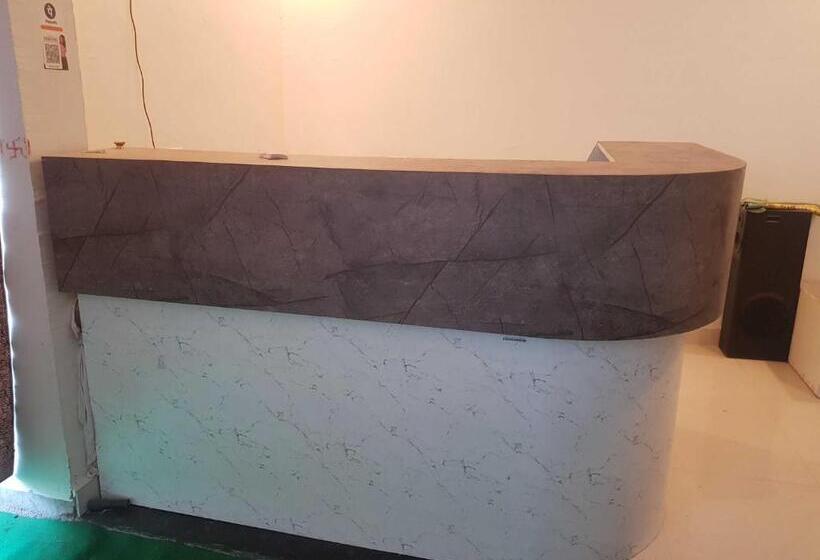 Oyo Flagship 81224 Hotel Stars