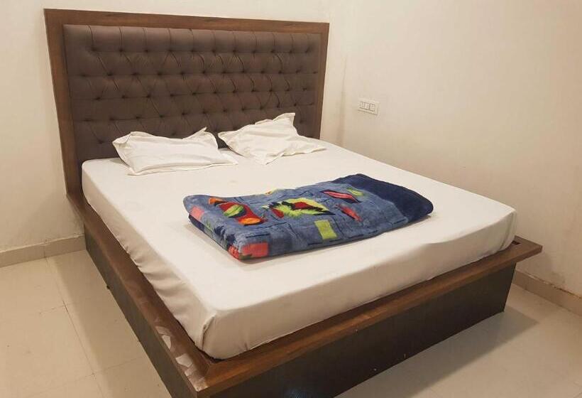 Oyo Flagship 81224 Hotel Stars