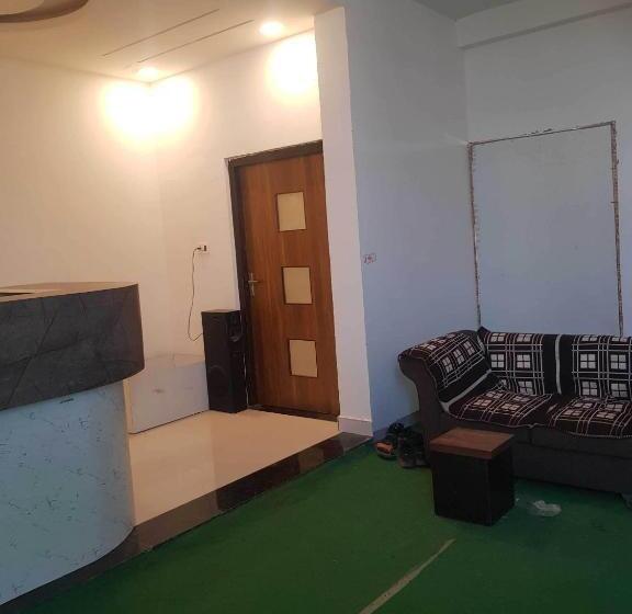 Oyo Flagship 81224 Hotel Stars