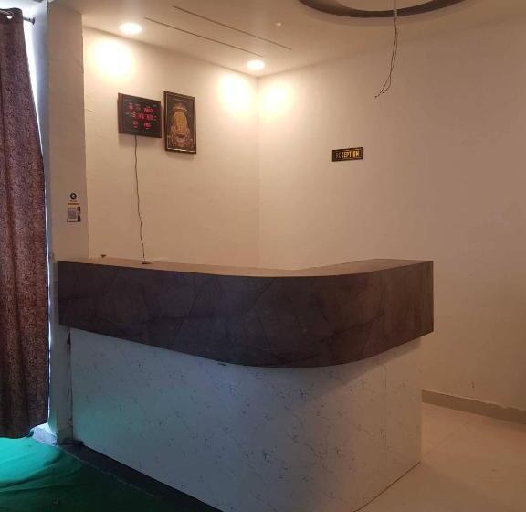 Oyo Flagship 81224 Hotel Stars