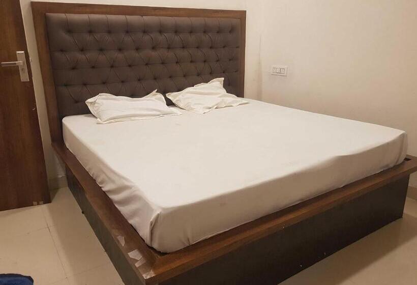 Oyo Flagship 81224 Hotel Stars