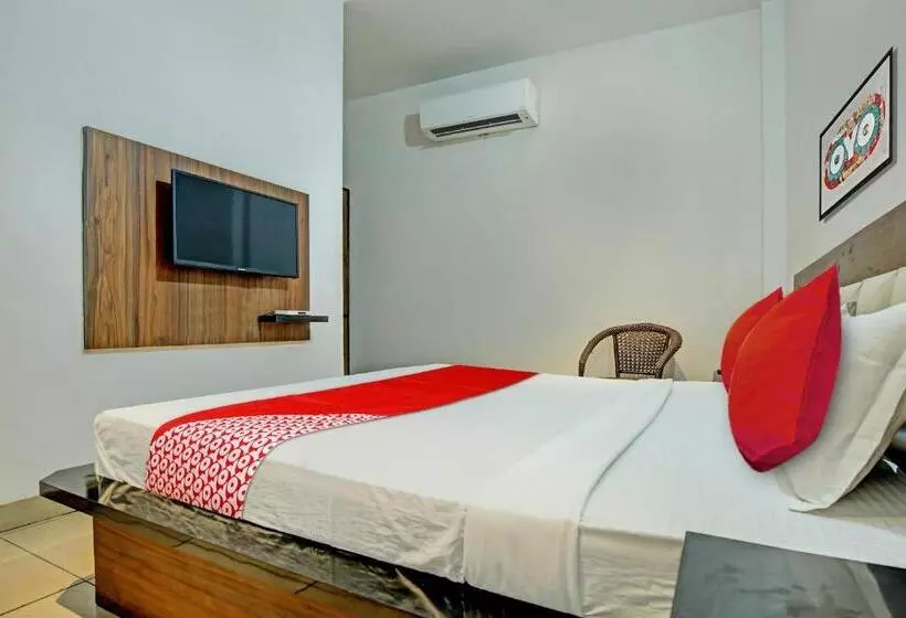Oyo Flagship 81231 Hotel Seven
