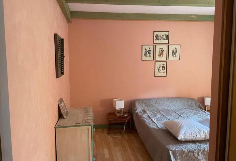 بنسيون Auberge De La Dorette