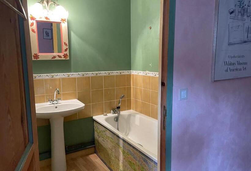 بنسيون Auberge De La Dorette