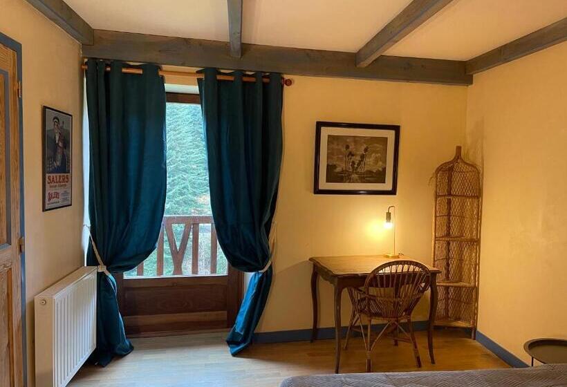 بنسيون Auberge De La Dorette