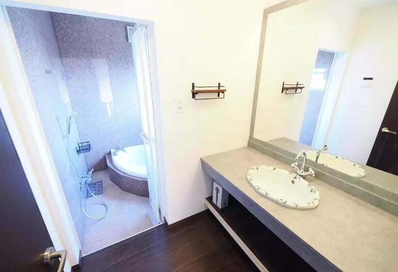 Majatalo Locona +rakuta