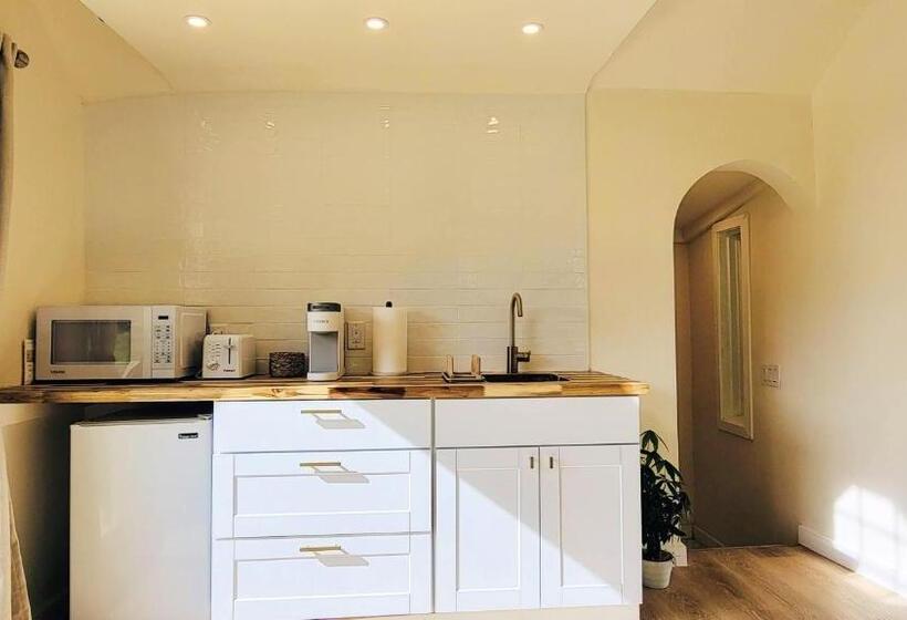 פנסיון Quiet Cozy Griffin Guesthouse With Pool & Firepit