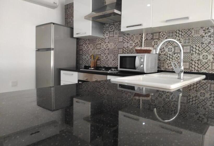 פנסיון Room In Apartment   Refined Elegance Cite Les Palmiers