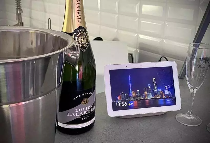 Majatalo Studio Indépendant Pa Ni Pwoblem