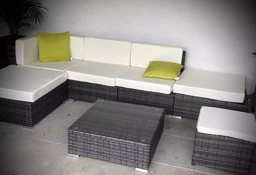 Majatalo Studio Indépendant Pa Ni Pwoblem