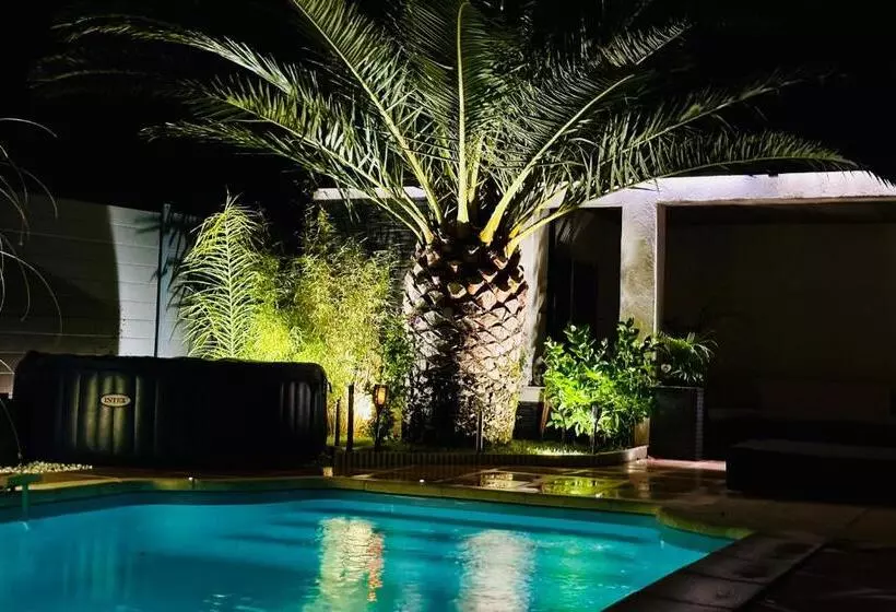 Majatalo Studio Indépendant Pa Ni Pwoblem