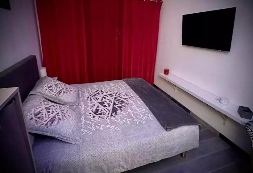 Majatalo Studio Indépendant Pa Ni Pwoblem