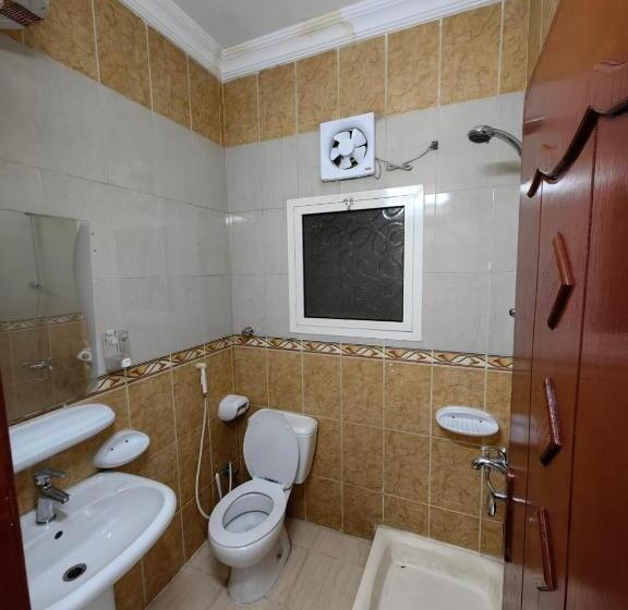 فندق نبض الضيافة 1   العزيزية الشارع العام