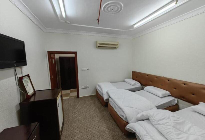 فندق نبض الضيافة 1   العزيزية الشارع العام