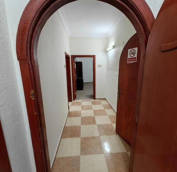 فندق نبض الضيافة 1   العزيزية الشارع العام