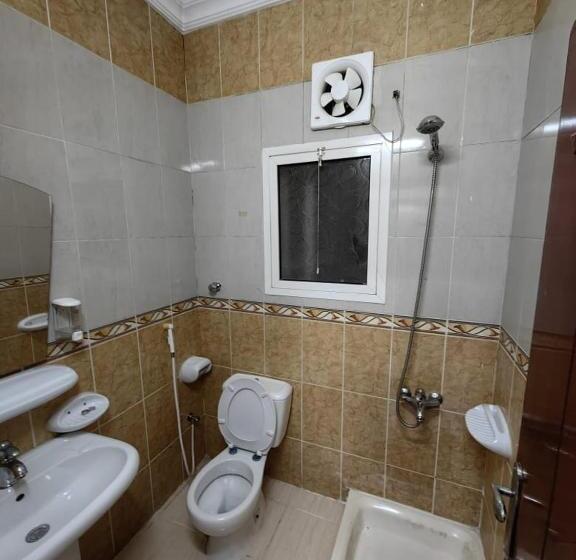 فندق نبض الضيافة 1   العزيزية الشارع العام