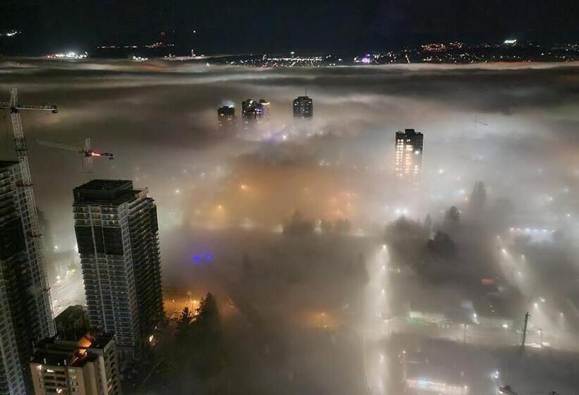 تختخواب و صبحانه High Luxury Penthouse Private Suite With Ensuite Bathroom