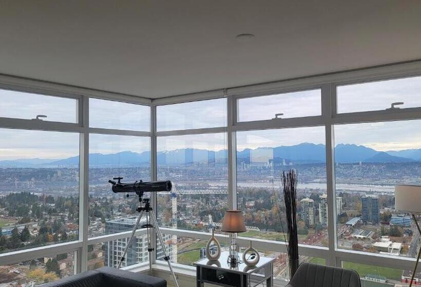 تختخواب و صبحانه High Luxury Penthouse Private Suite With Ensuite Bathroom