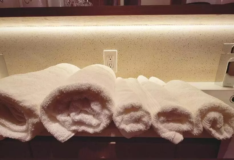 ベッドアンドブレックファースト High Luxury Penthouse   Private Suite With Ensuite Bathroom