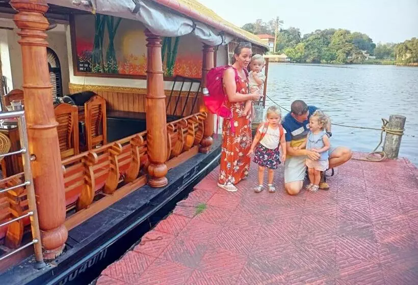 カプセルホテル Houseboat   Dream House Houseboat Kollam