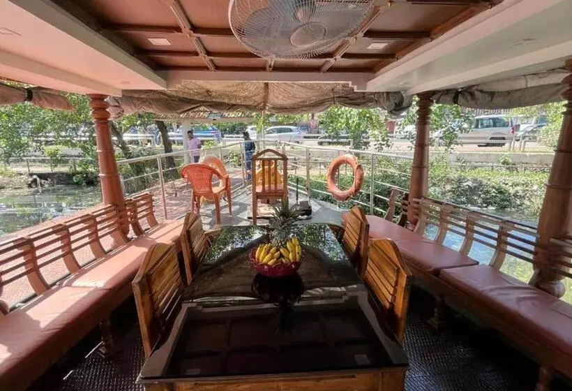 カプセルホテル Houseboat   Dream House Houseboat Kollam