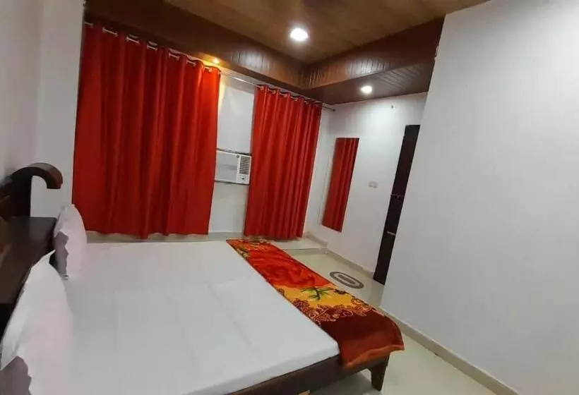 ホテル Oyo Rajeswari Continental