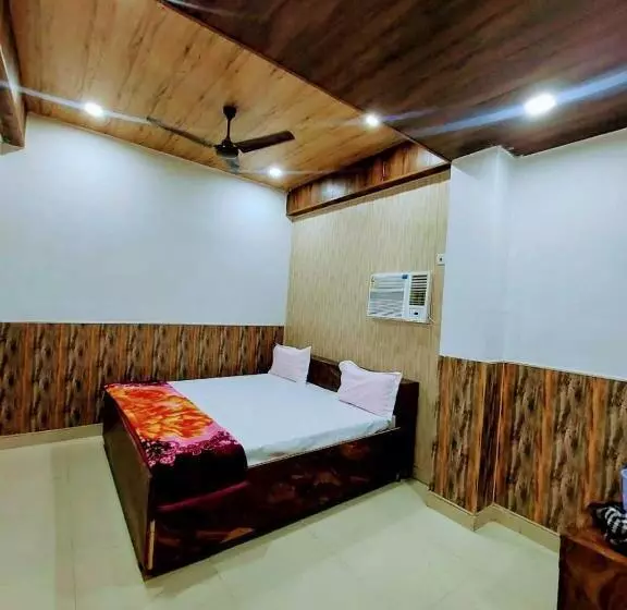 ホテル Oyo Rajeswari Continental