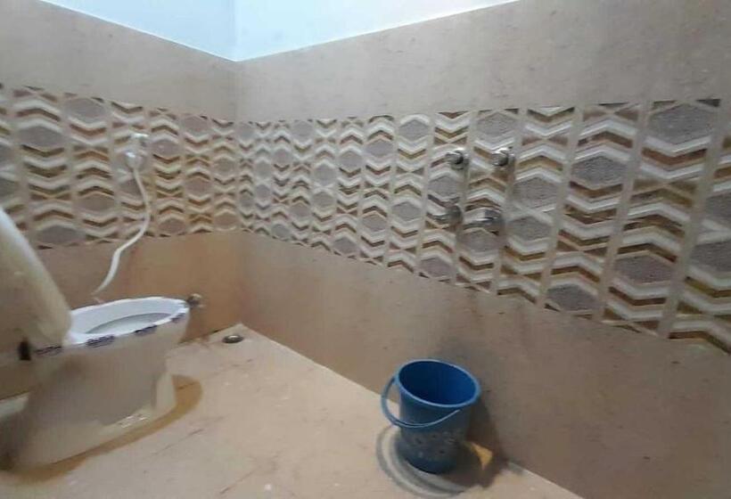 هتل Oyo Rajeswari Continental