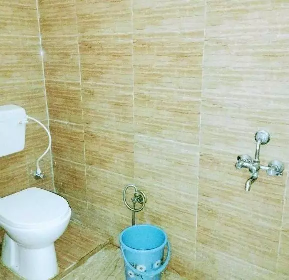 ホテル Oyo Rajeswari Continental
