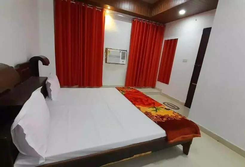 ホテル Oyo Rajeswari Continental