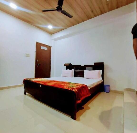 هتل Oyo Rajeswari Continental